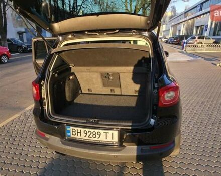 Чорний Фольксваген Тігуан, об'ємом двигуна 1.97 л та пробігом 148 тис. км за 13500 $, фото 9 на Automoto.ua