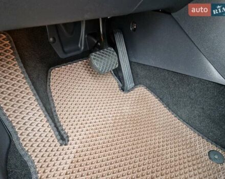 Черный Фольксваген Тигуан, объемом двигателя 2 л и пробегом 195 тыс. км за 13650 $, фото 19 на Automoto.ua