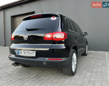 Черный Фольксваген Тигуан, объемом двигателя 1.97 л и пробегом 265 тыс. км за 12300 $, фото 11 на Automoto.ua