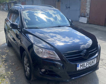 Черный Фольксваген Тигуан, объемом двигателя 2 л и пробегом 158 тыс. км за 10800 $, фото 1 на Automoto.ua