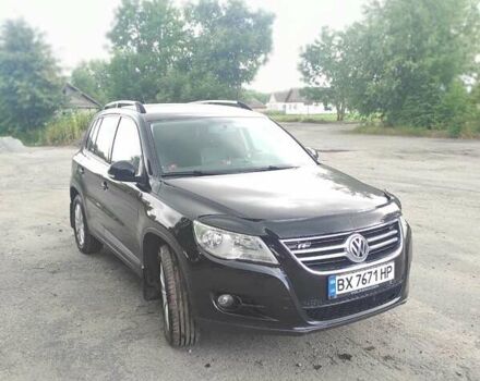 Черный Фольксваген Тигуан, объемом двигателя 2 л и пробегом 269 тыс. км за 12300 $, фото 2 на Automoto.ua