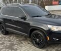 Чорний Фольксваген Тігуан, об'ємом двигуна 2 л та пробігом 208 тис. км за 10200 $, фото 3 на Automoto.ua