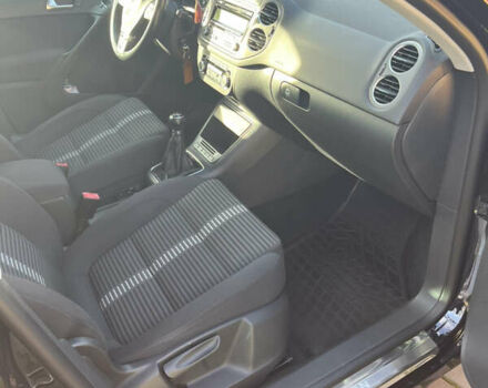 Чорний Фольксваген Тігуан, об'ємом двигуна 2 л та пробігом 170 тис. км за 13900 $, фото 10 на Automoto.ua