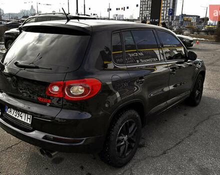 Черный Фольксваген Тигуан, объемом двигателя 2 л и пробегом 225 тыс. км за 9400 $, фото 12 на Automoto.ua