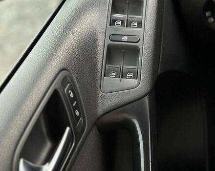 Черный Фольксваген Тигуан, объемом двигателя 1.97 л и пробегом 298 тыс. км за 11000 $, фото 10 на Automoto.ua