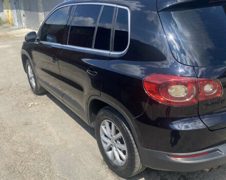 Черный Фольксваген Тигуан, объемом двигателя 2 л и пробегом 158 тыс. км за 10800 $, фото 5 на Automoto.ua
