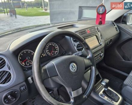 Чорний Фольксваген Тігуан, об'ємом двигуна 2 л та пробігом 218 тис. км за 9300 $, фото 11 на Automoto.ua