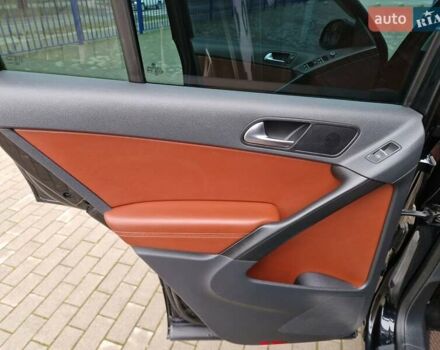 Черный Фольксваген Тигуан, объемом двигателя 2 л и пробегом 195 тыс. км за 13650 $, фото 32 на Automoto.ua