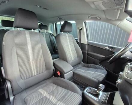 Чорний Фольксваген Тігуан, об'ємом двигуна 2 л та пробігом 218 тис. км за 9300 $, фото 13 на Automoto.ua