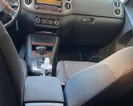 Черный Фольксваген Тигуан, объемом двигателя 2 л и пробегом 223 тыс. км за 10450 $, фото 8 на Automoto.ua