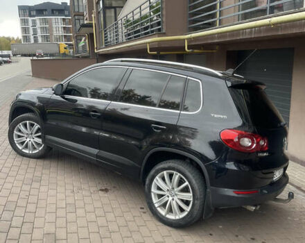 Черный Фольксваген Тигуан, объемом двигателя 2 л и пробегом 317 тыс. км за 10900 $, фото 14 на Automoto.ua