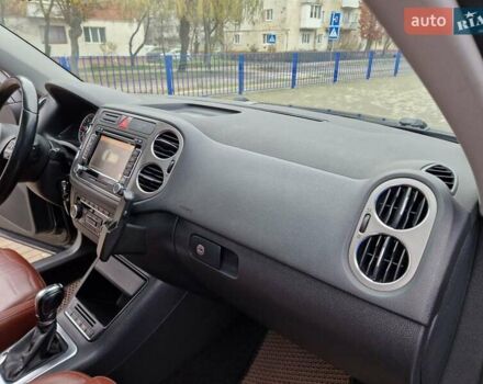 Черный Фольксваген Тигуан, объемом двигателя 2 л и пробегом 195 тыс. км за 13650 $, фото 38 на Automoto.ua