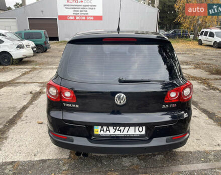 Чорний Фольксваген Тігуан, об'ємом двигуна 2 л та пробігом 157 тис. км за 9300 $, фото 5 на Automoto.ua