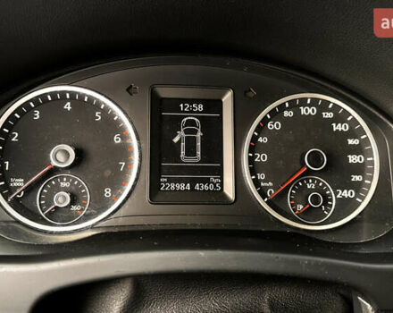 Черный Фольксваген Тигуан, объемом двигателя 2 л и пробегом 225 тыс. км за 9400 $, фото 19 на Automoto.ua