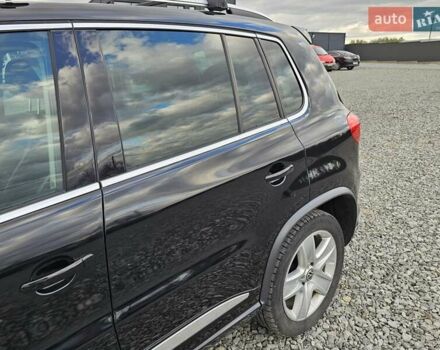 Черный Фольксваген Тигуан, объемом двигателя 0 л и пробегом 156 тыс. км за 14800 $, фото 2 на Automoto.ua