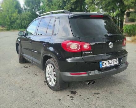 Черный Фольксваген Тигуан, объемом двигателя 2 л и пробегом 269 тыс. км за 12300 $, фото 7 на Automoto.ua