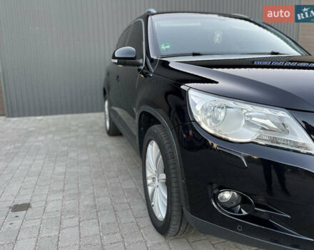 Черный Фольксваген Тигуан, объемом двигателя 1.97 л и пробегом 265 тыс. км за 12300 $, фото 14 на Automoto.ua