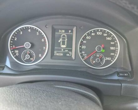 Чорний Фольксваген Тігуан, об'ємом двигуна 2 л та пробігом 218 тис. км за 9300 $, фото 12 на Automoto.ua