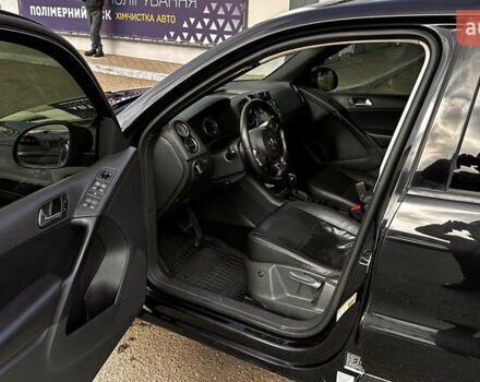 Черный Фольксваген Тигуан, объемом двигателя 2 л и пробегом 225 тыс. км за 9400 $, фото 22 на Automoto.ua