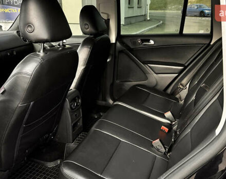 Черный Фольксваген Тигуан, объемом двигателя 2 л и пробегом 225 тыс. км за 9400 $, фото 8 на Automoto.ua