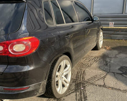 Черный Фольксваген Тигуан, объемом двигателя 2 л и пробегом 225 тыс. км за 9400 $, фото 24 на Automoto.ua