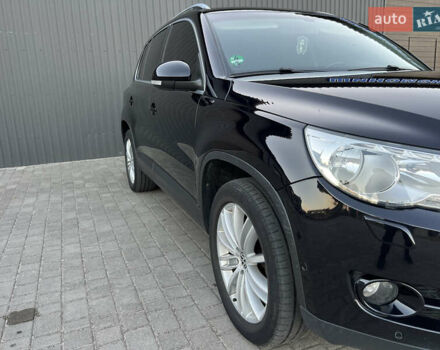 Черный Фольксваген Тигуан, объемом двигателя 1.97 л и пробегом 265 тыс. км за 12300 $, фото 4 на Automoto.ua
