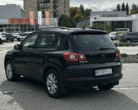 Чорний Фольксваген Тігуан, об'ємом двигуна 2 л та пробігом 250 тис. км за 8500 $, фото 1 на Automoto.ua