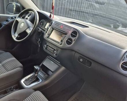 Чорний Фольксваген Тігуан, об'ємом двигуна 2 л та пробігом 218 тис. км за 9300 $, фото 17 на Automoto.ua