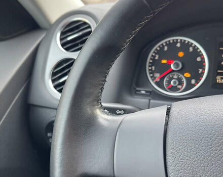 Чорний Фольксваген Тігуан, об'ємом двигуна 2 л та пробігом 157 тис. км за 9300 $, фото 22 на Automoto.ua