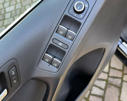 Чорний Фольксваген Тігуан, об'ємом двигуна 2 л та пробігом 170 тис. км за 13900 $, фото 23 на Automoto.ua