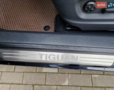 Черный Фольксваген Тигуан, объемом двигателя 2 л и пробегом 195 тыс. км за 13650 $, фото 18 на Automoto.ua
