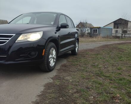 Черный Фольксваген Тигуан, объемом двигателя 2 л и пробегом 198 тыс. км за 9390 $, фото 3 на Automoto.ua