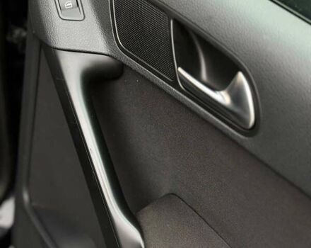 Черный Фольксваген Тигуан, объемом двигателя 1.97 л и пробегом 298 тыс. км за 11000 $, фото 13 на Automoto.ua