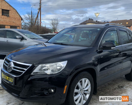 Черный Фольксваген Тигуан, объемом двигателя 2 л и пробегом 253 тыс. км за 10500 $, фото 2 на Automoto.ua