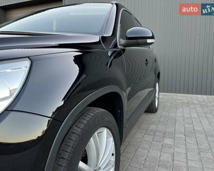 Черный Фольксваген Тигуан, объемом двигателя 1.97 л и пробегом 265 тыс. км за 12300 $, фото 5 на Automoto.ua