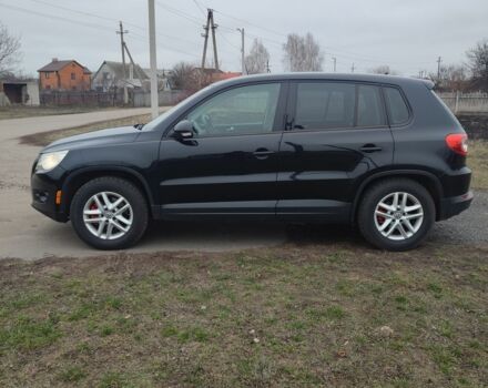 Черный Фольксваген Тигуан, объемом двигателя 2 л и пробегом 198 тыс. км за 9390 $, фото 2 на Automoto.ua