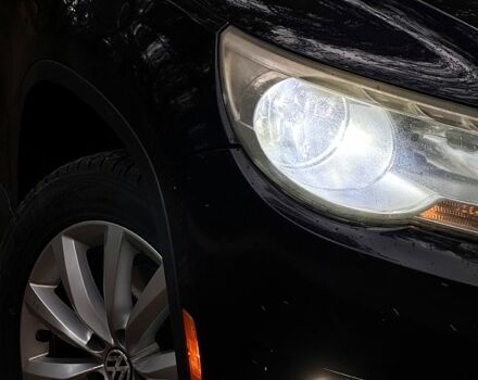 Черный Фольксваген Тигуан, объемом двигателя 2 л и пробегом 274 тыс. км за 10000 $, фото 7 на Automoto.ua