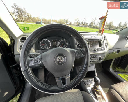 Чорний Фольксваген Тігуан, об'ємом двигуна 2 л та пробігом 260 тис. км за 13000 $, фото 15 на Automoto.ua