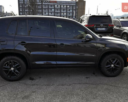 Черный Фольксваген Тигуан, объемом двигателя 2 л и пробегом 225 тыс. км за 9400 $, фото 18 на Automoto.ua