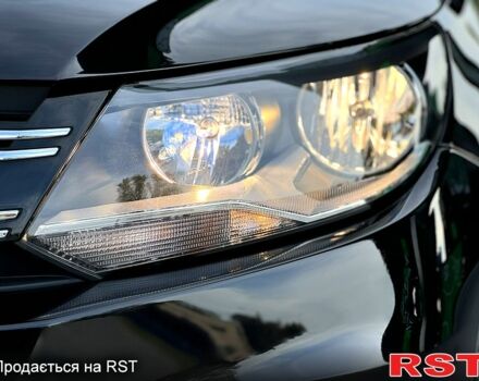 Черный Фольксваген Тигуан, объемом двигателя 2 л и пробегом 283 тыс. км за 9500 $, фото 2 на Automoto.ua