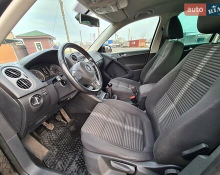 Черный Фольксваген Тигуан, объемом двигателя 2 л и пробегом 252 тыс. км за 14700 $, фото 5 на Automoto.ua