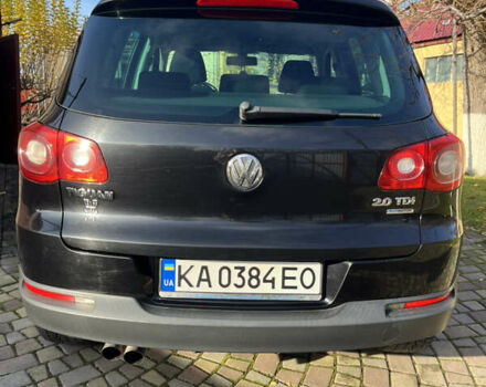 Чорний Фольксваген Тігуан, об'ємом двигуна 2 л та пробігом 170 тис. км за 13900 $, фото 5 на Automoto.ua