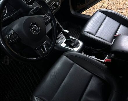 Черный Фольксваген Тигуан, объемом двигателя 2 л и пробегом 274 тыс. км за 10000 $, фото 10 на Automoto.ua