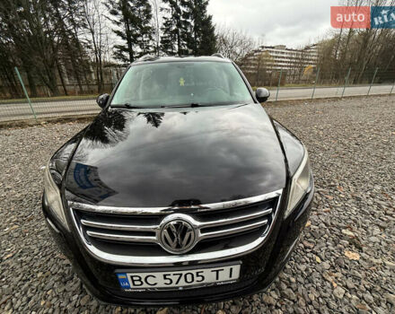 Чорний Фольксваген Тігуан, об'ємом двигуна 2 л та пробігом 238 тис. км за 10599 $, фото 63 на Automoto.ua