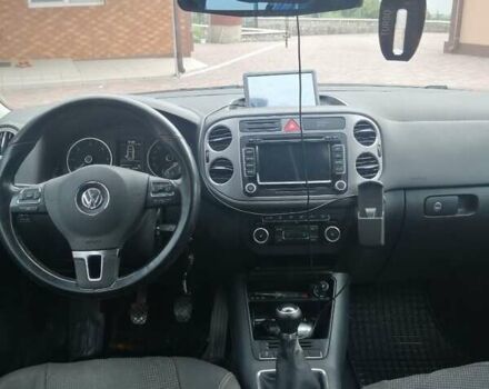 Черный Фольксваген Тигуан, объемом двигателя 1.97 л и пробегом 319 тыс. км за 13300 $, фото 1 на Automoto.ua