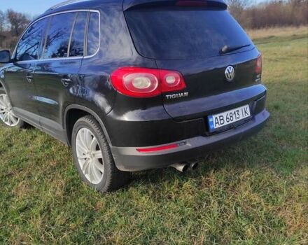 Чорний Фольксваген Тігуан, об'ємом двигуна 2 л та пробігом 285 тис. км за 9700 $, фото 2 на Automoto.ua