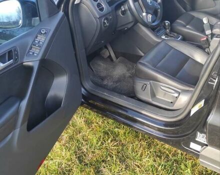 Чорний Фольксваген Тігуан, об'ємом двигуна 2 л та пробігом 285 тис. км за 9700 $, фото 7 на Automoto.ua