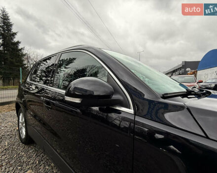 Чорний Фольксваген Тігуан, об'ємом двигуна 2 л та пробігом 238 тис. км за 10599 $, фото 50 на Automoto.ua