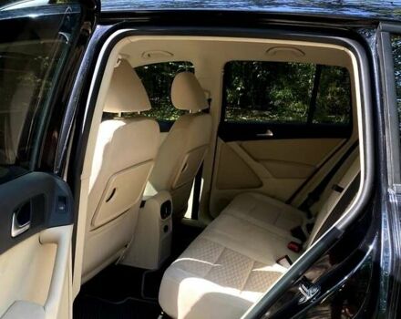 Черный Фольксваген Тигуан, объемом двигателя 2 л и пробегом 250 тыс. км за 12000 $, фото 8 на Automoto.ua