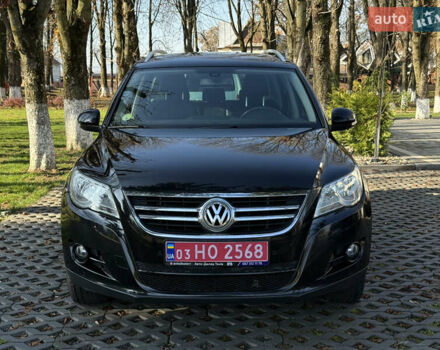 Чорний Фольксваген Тігуан, об'ємом двигуна 2 л та пробігом 257 тис. км за 12800 $, фото 5 на Automoto.ua